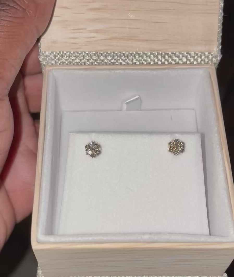 Small FLOWER STUD DIAMOND EARRINGS 14K SOLID GOLD